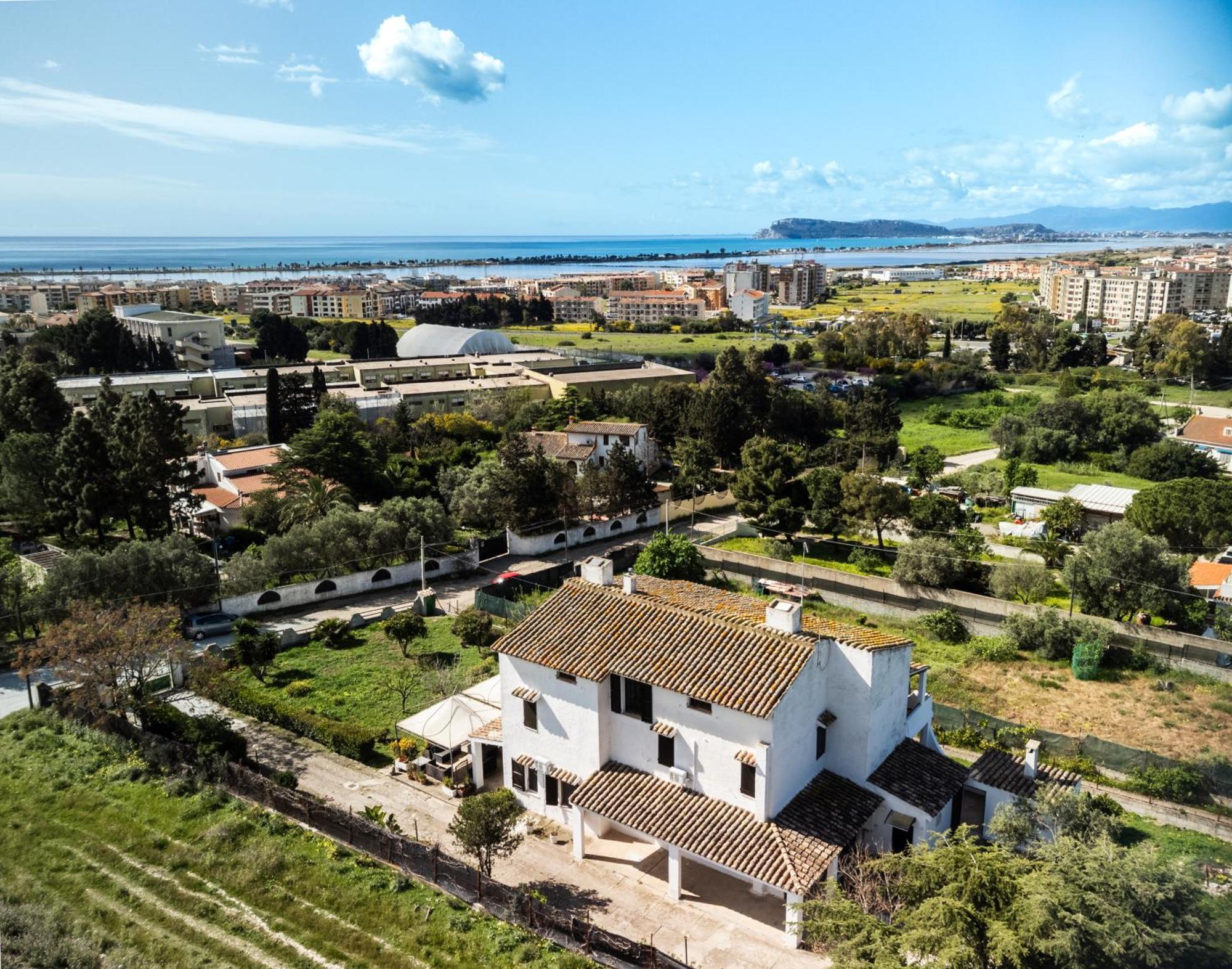 Belvedere Sul Mare Quartu Sant'Elena Luaran gambar